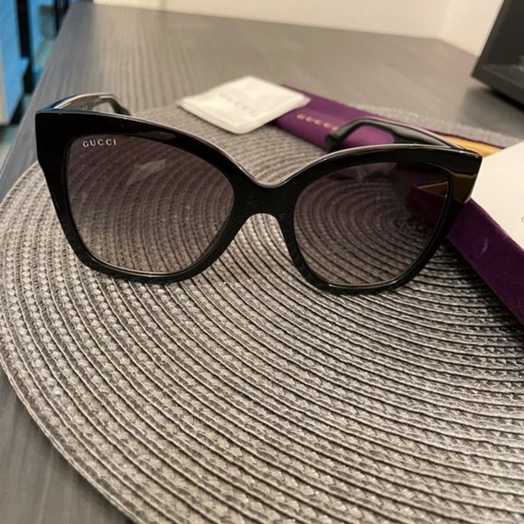 Gucci Lunettes de soleil main image 7